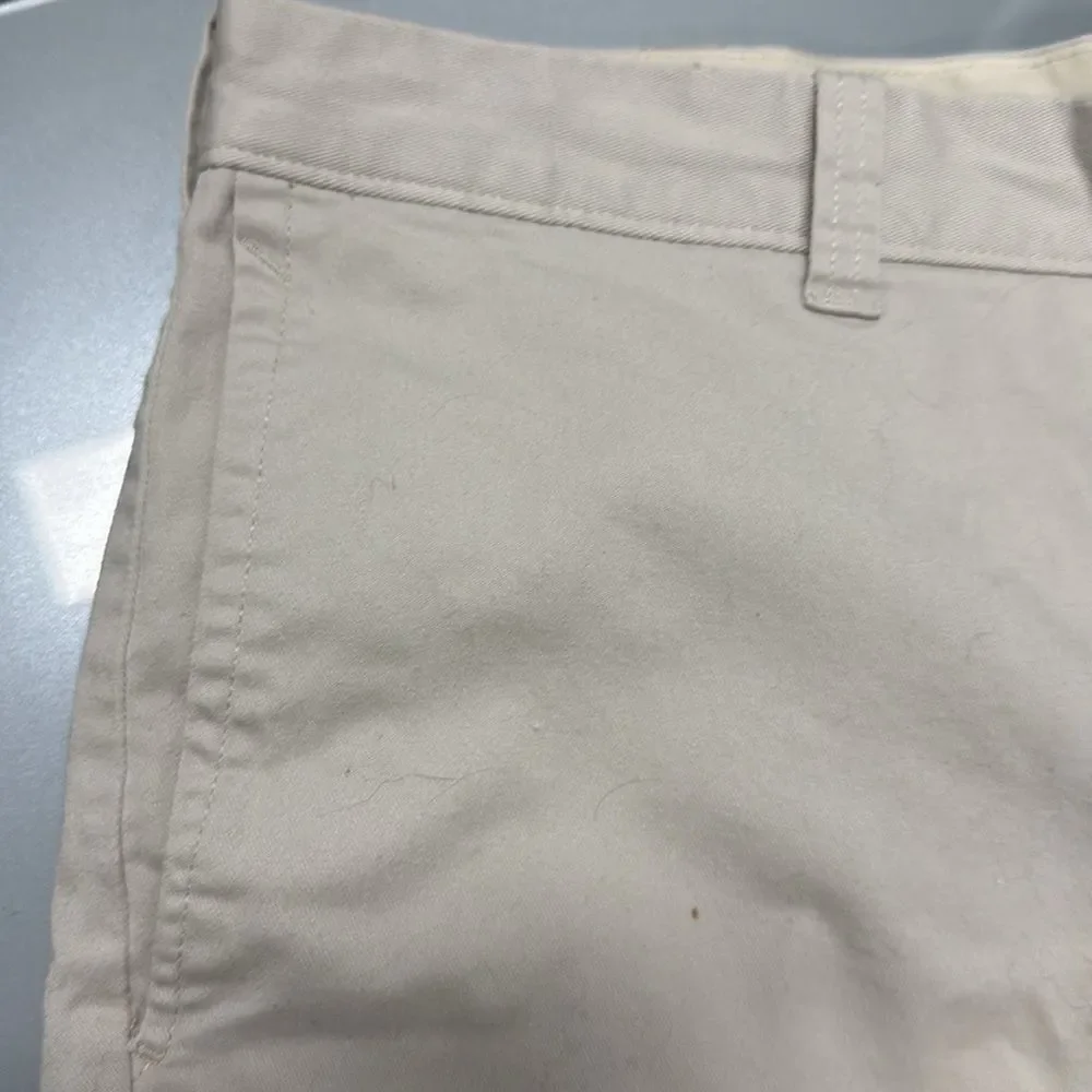 J Crew Light Khaki Shorts - LIKE NEW - Mens Shorts Size 33 - Excellent Condition